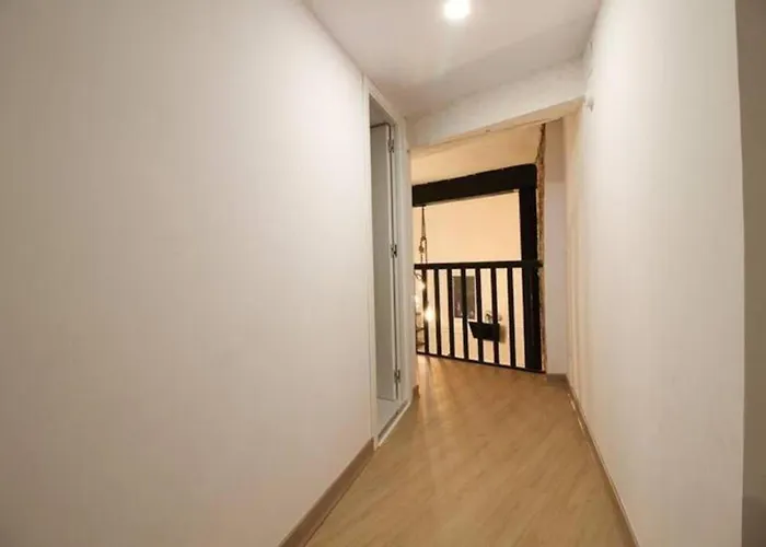 Housekepper Duplex En El Centro De