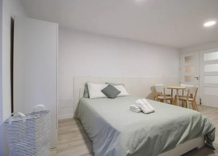 Апартаменты Housekepper Duplex En El Centro De Сантандер