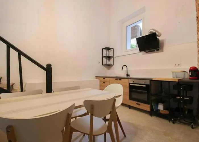 Housekepper Duplex En El Centro De Сантандер